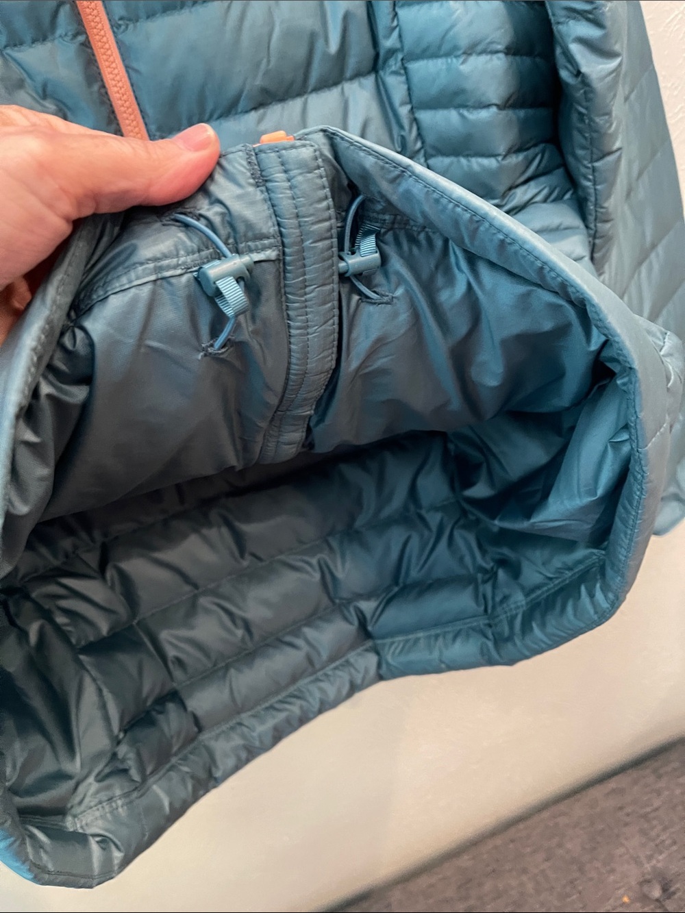 Patagonia Teal Lightweight Quilted Puffer Jacket with Peach Zippers. Women’s M. - Picture 6 of 8